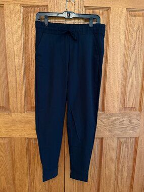 Soma lightweight black jogger pants small